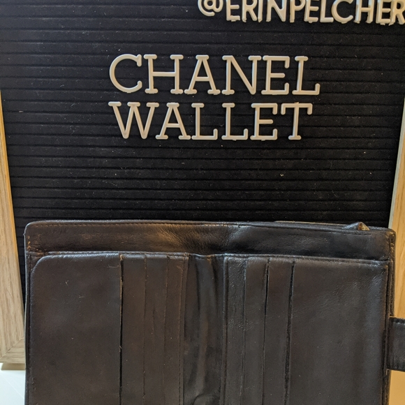 Chanel Caviar Wallet - Picture 3 of 5